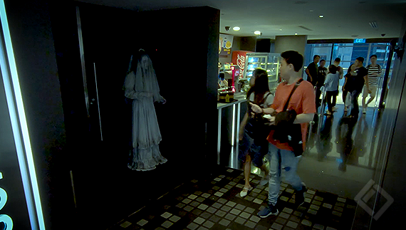 Warner Bros Singapore, Weeping Woman, Prank Video